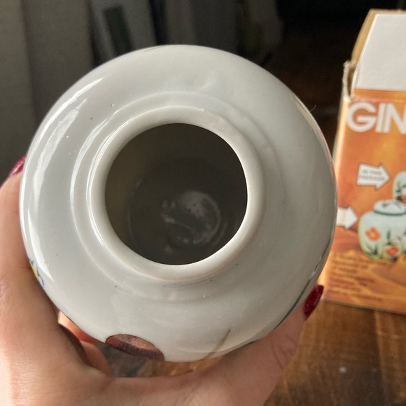 New & Vintage Ginger Jar! Ceramic. Made in Japan. Box Included! Perfect Jar! - Picture 17 of 17